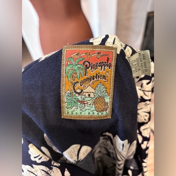 Beautiful Hawaiian 🌺 men’s casual men’s shirt 4XL by Pineapple Connection. - Picture 7 of 8